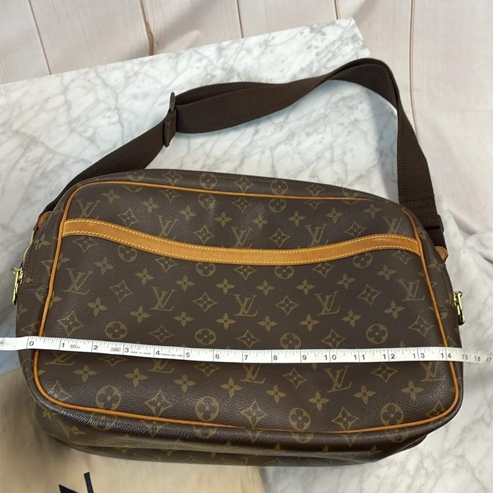 Louis Vuitton reporter